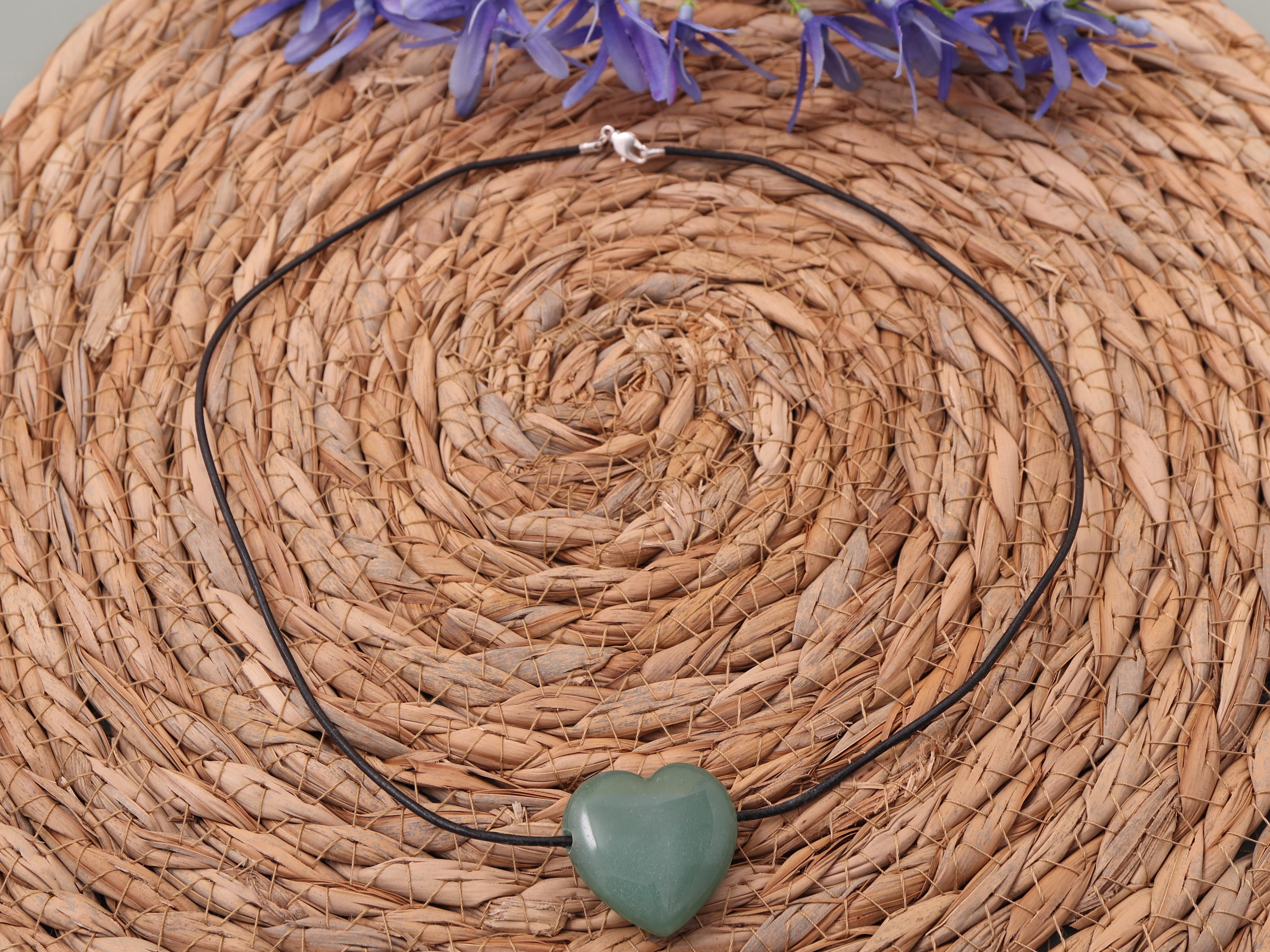 Groene aventurijn hanger met zwart collier x